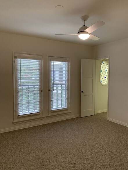 More Photos Of 1042 S Bedford St, Los Angeles Apartments For Sale