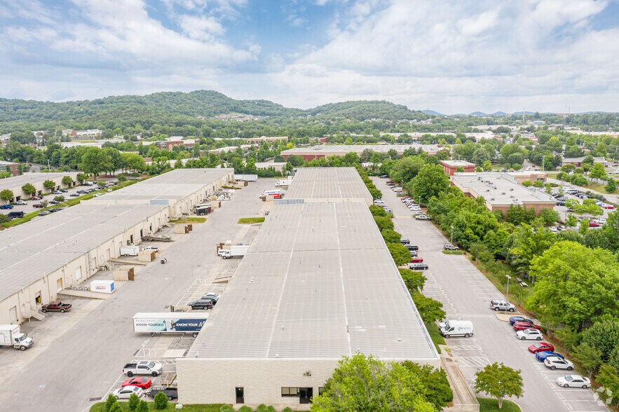 More Photos Of 7104 Crossroads Blvd, Brentwood Light Distribution For Lease