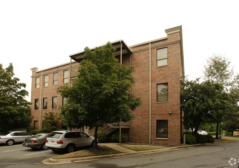 More Photos Of 11601 Pleasant Ridge Rd, Little Rock Office For Lease