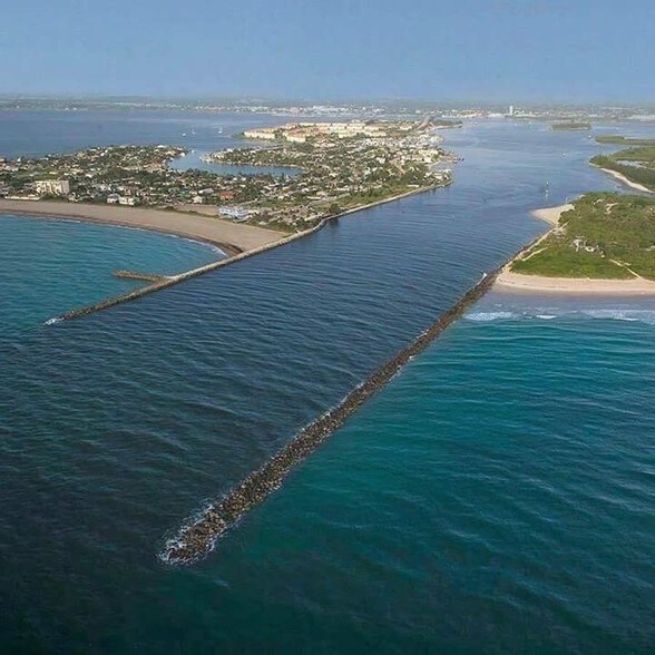 More Photos Of 901 Avenue D, Fort Pierce Restaurant For Lease