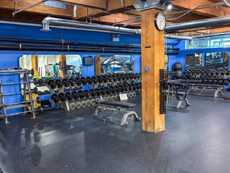 More Photos Of 112 S Sangamon St, Chicago Loft Creative Space For Sale