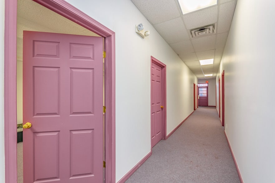 More Photos Of 107 S Main St, Almont Restaurant For Lease