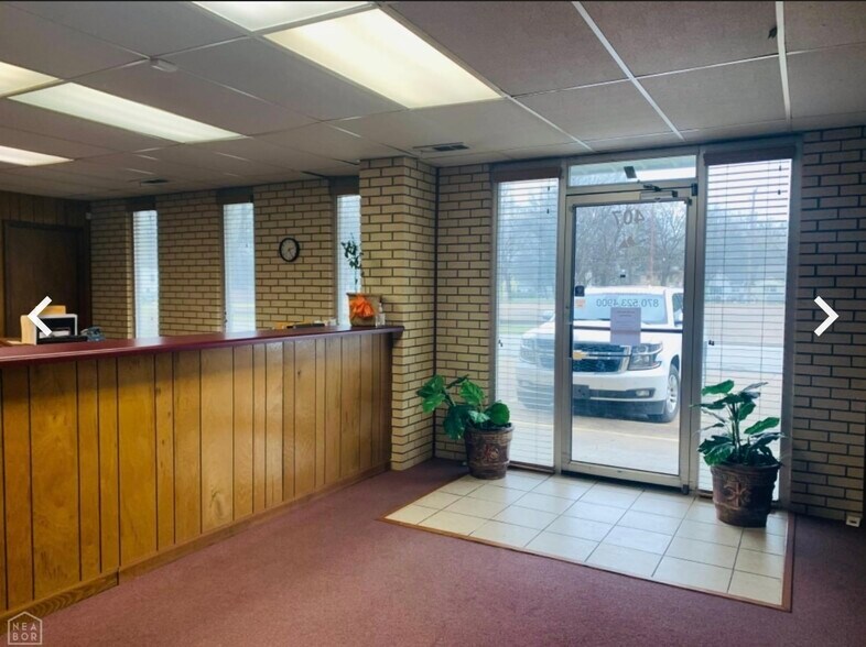 More Photos Of 407 Walnut St, Newport Medical For Sale