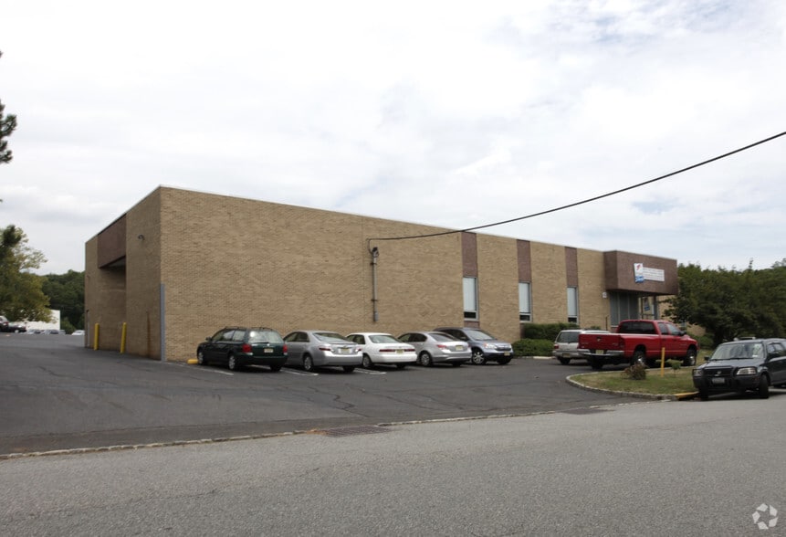 Primary Photo Of 49-55 Fadem Rd, Springfield Warehouse For Lease