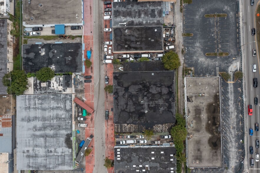 More Photos Of 1040 E 26th St, Hialeah Warehouse For Sale