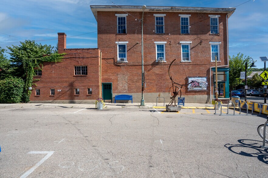 More Photos Of 250-252 Xenia Ave, Yellow Springs Storefront Retail Residential For Sale