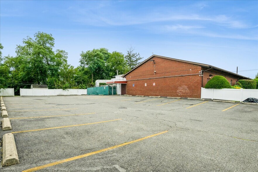 More Photos Of 343 Jerusalem Ave, Hicksville Religious Facility For Sale