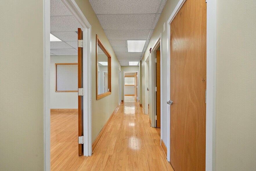 More Photos Of 131 Elden St, Herndon Medical For Sale