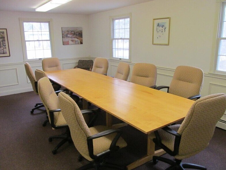 More Photos Of 8 Luxury Dr, Newport Office For Lease