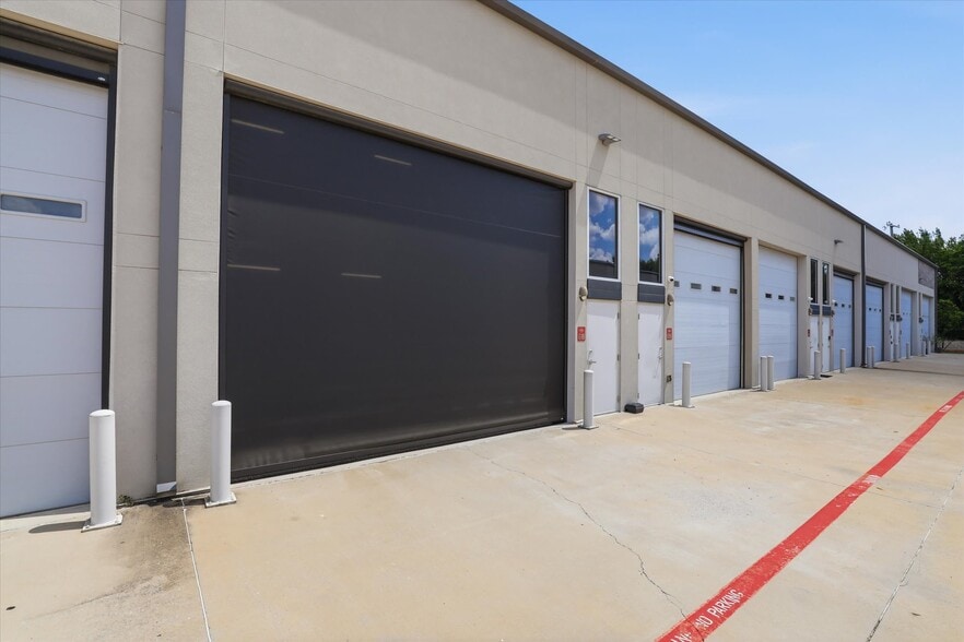 More Photos Of 6767 All Stars Ave, Frisco Showroom For Sale