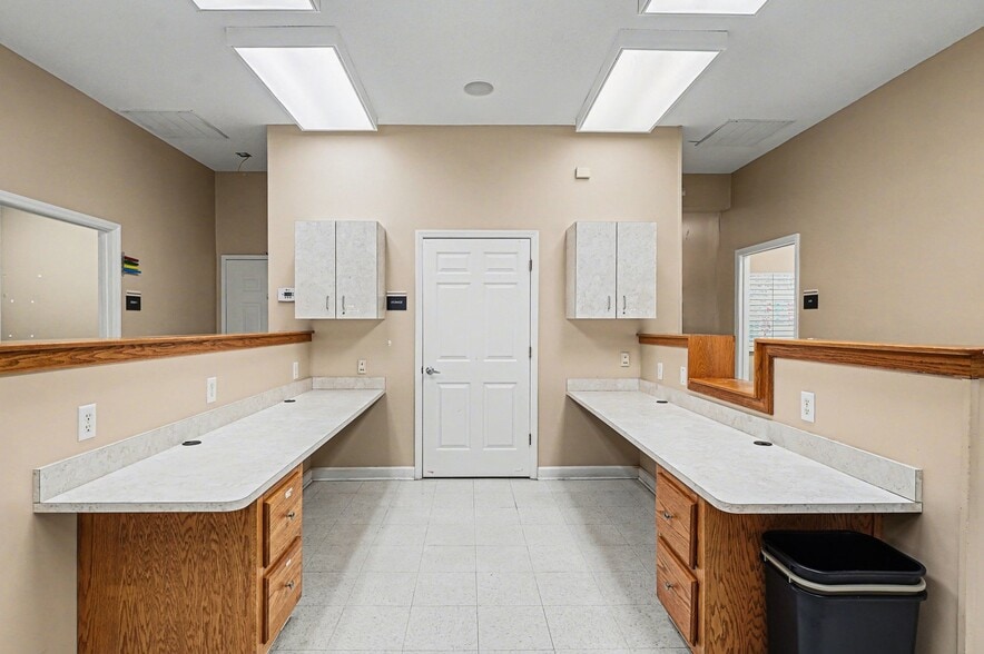 More Photos Of 208 W Salisbury St, Asheboro Medical For Lease