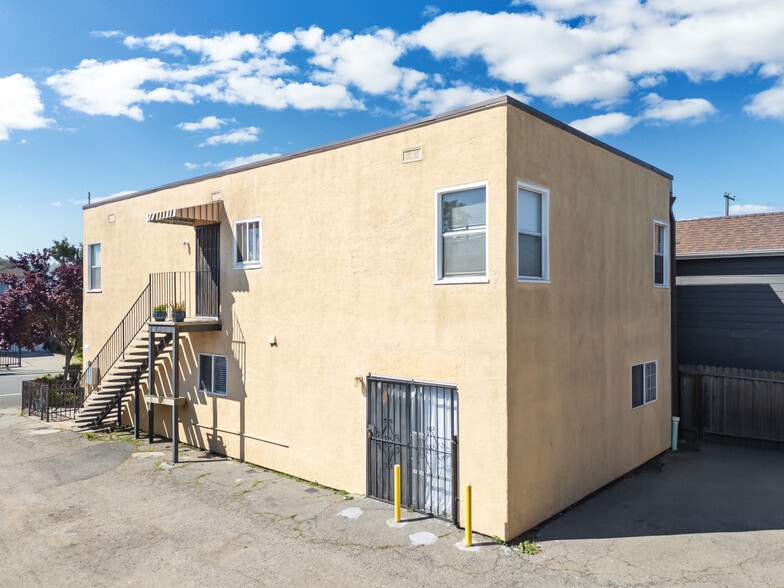 More Photos Of 2215 Dover Ave, San Pablo Apartments For Sale