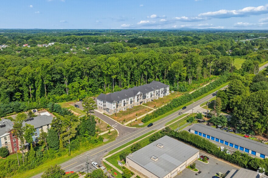 More Photos Of 14801 Statesville Rd, Huntersville Apartments For Sale