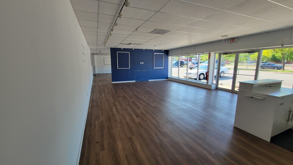 More Photos Of 6010-6020 Mayfield Rd, Mayfield Heights Freestanding For Lease