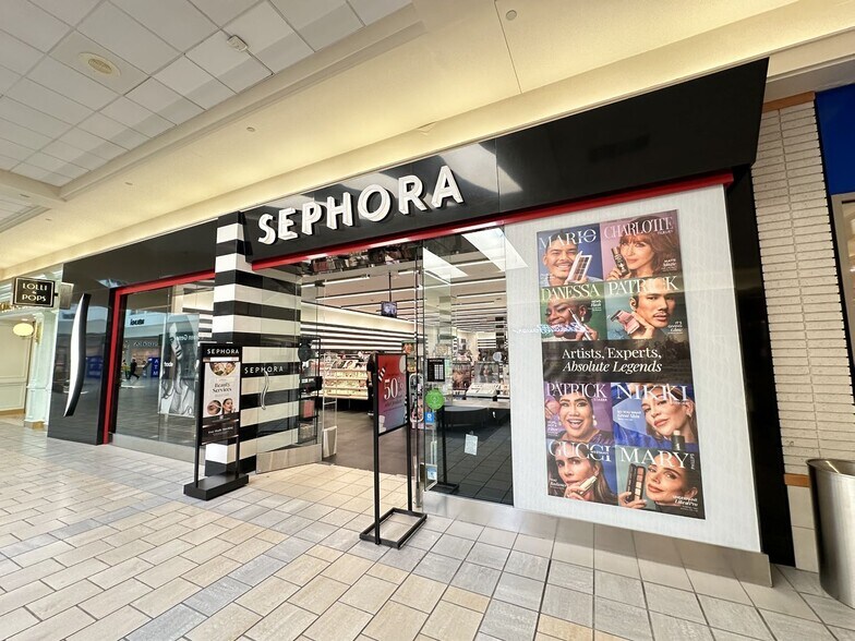 More Photos Of 364 Maine Mall Rd, South Portland Unknown For Lease