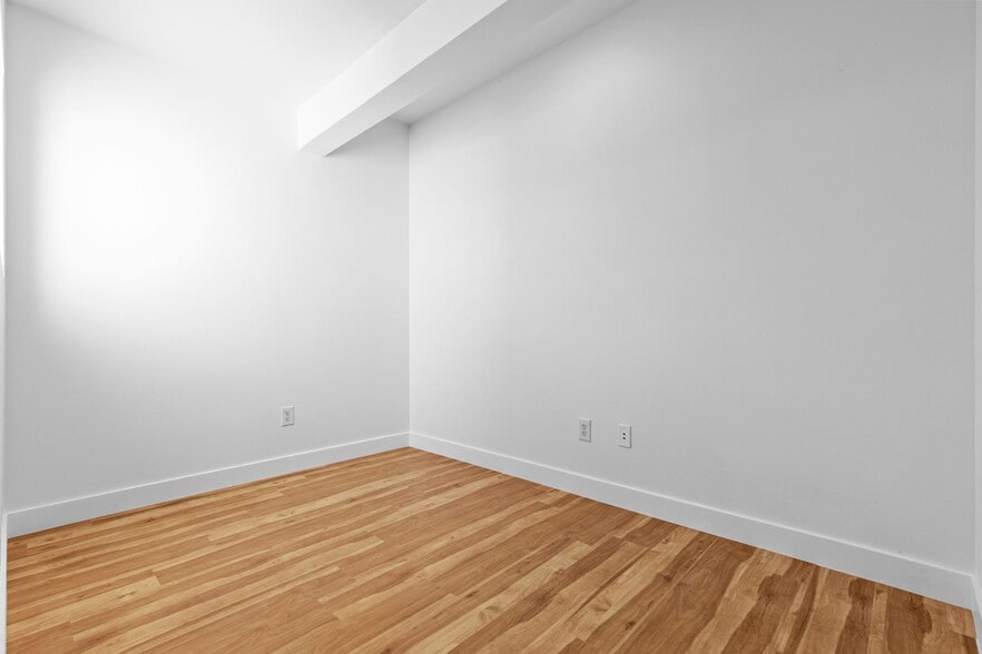 More Photos Of 310 Gass Ave, Las Vegas Unknown For Lease