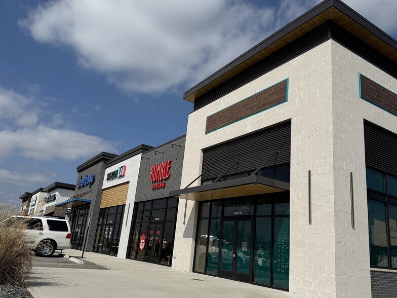 More Photos Of 6432 Florida, Evansville Storefront For Lease