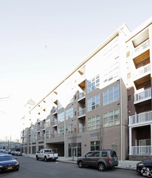 More Photos Of 515 West Ave, Norwalk Unknown For Lease
