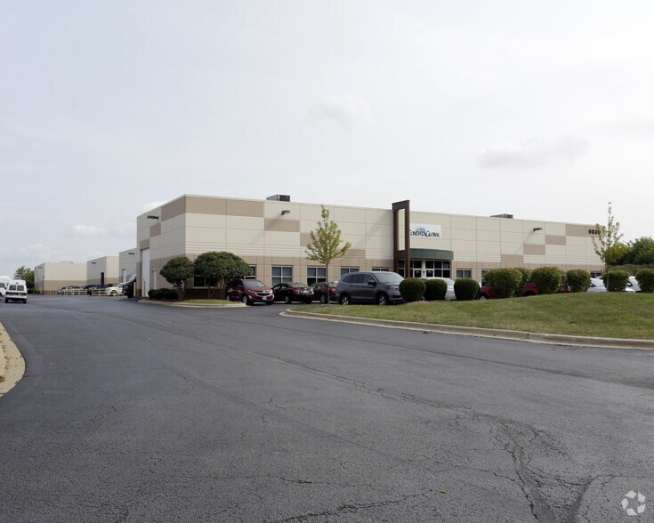 More Photos Of 9850 W 190th St, Mokena Light Distribution For Lease