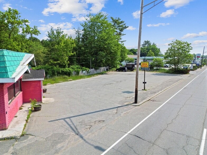 More Photos Of 164 Pleasant St, Brunswick Restaurant For Sale