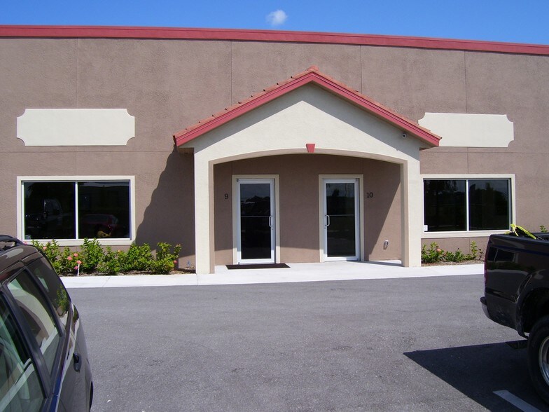 More Photos Of 300 Leonard Blvd, Lehigh Acres Warehouse For Sale