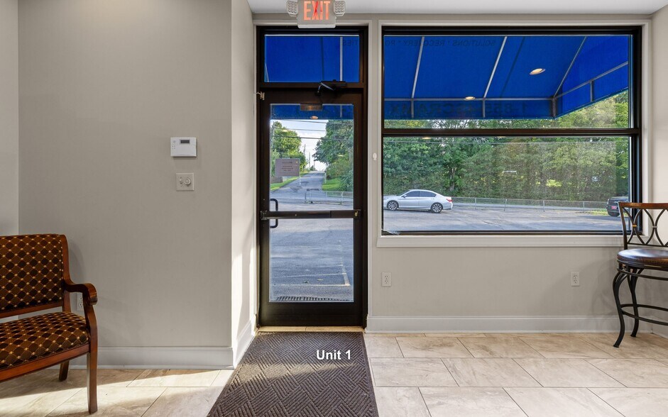 More Photos Of 1401 Spring Place Rd SE, Cleveland Office Residential For Sale