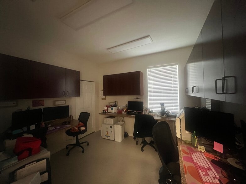 More Photos Of 3743 Maryweather Ln, Wesley Chapel Medical For Sale