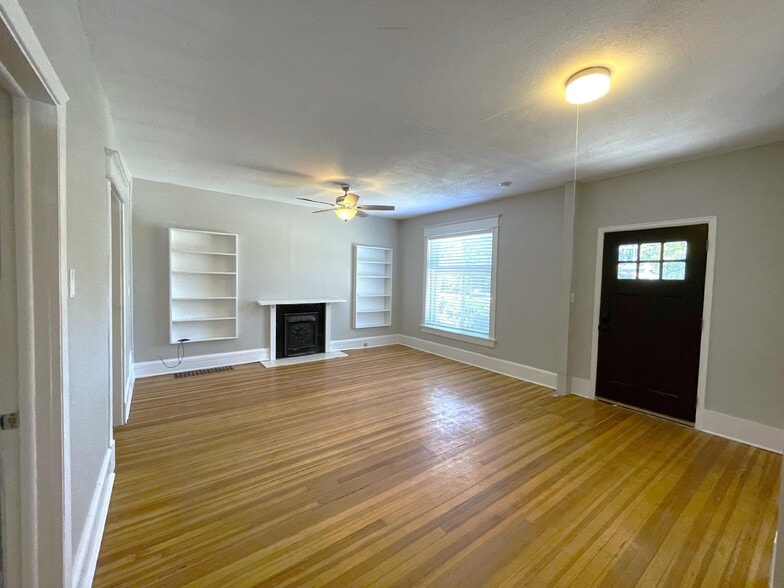 More Photos Of 146 N Logan St, Denver Specialty For Sale