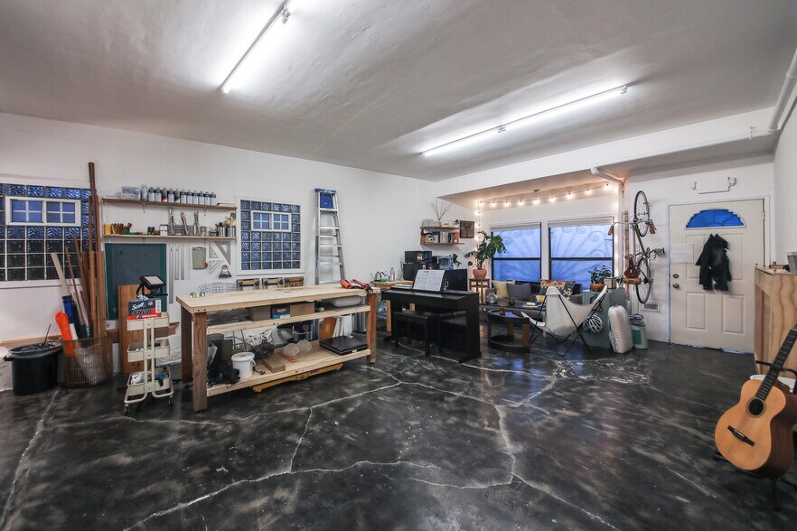 More Photos Of 2646 La Cienega Ave, Los Angeles Storefront Retail Residential For Sale