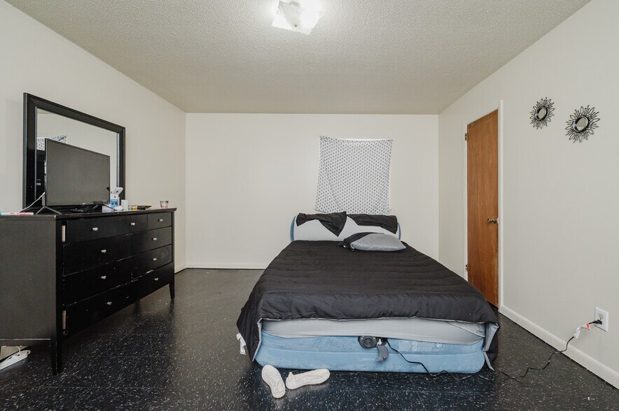 More Photos Of , Birmingham Multifamily For Sale