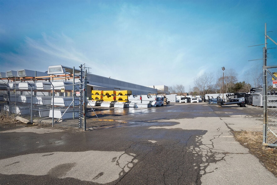 More Photos Of 55 E Silverdome Industrial Park, Pontiac Service For Sale