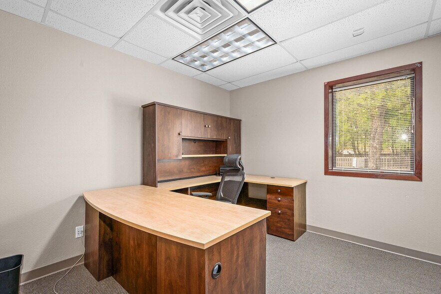 More Photos Of 1399 Sattler Rd, New Braunfels Office For Sale