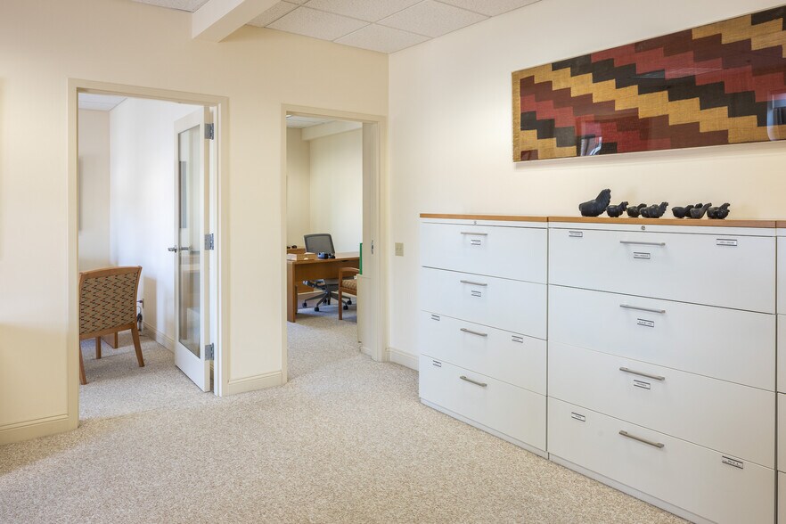 More Photos Of 56 College St, Asheville Office For Lease