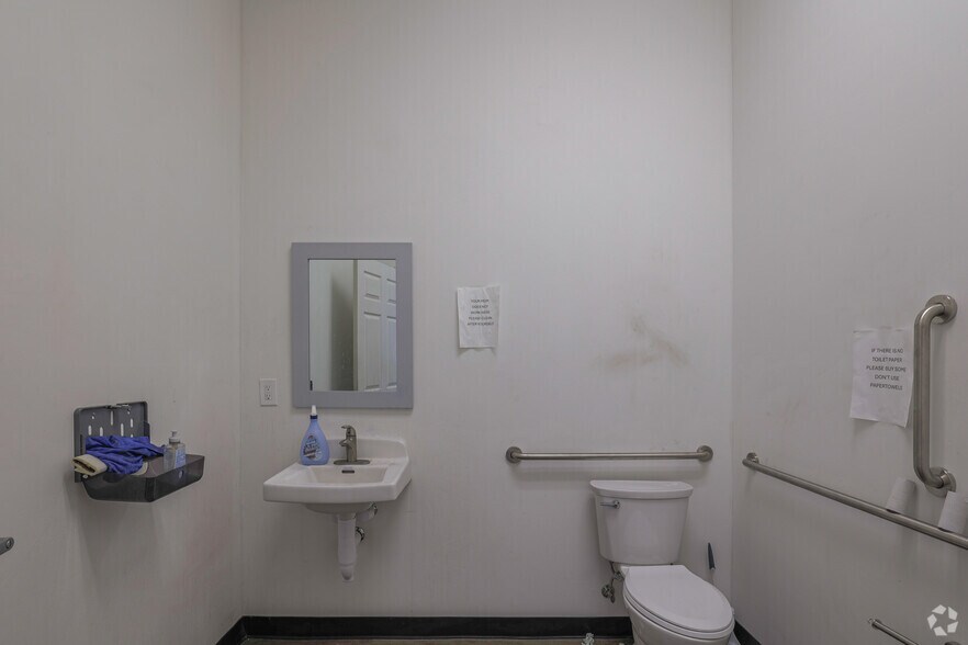 More Photos Of 1011-1021 N 21st Ave, Phoenix Warehouse For Sale