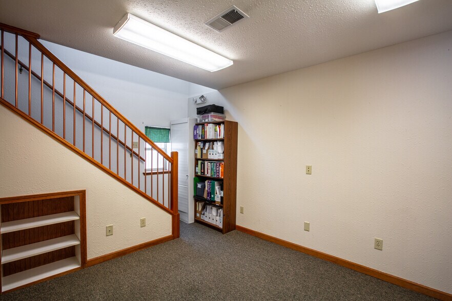 More Photos Of 724 Pine St, Sandpoint Office Residential For Sale