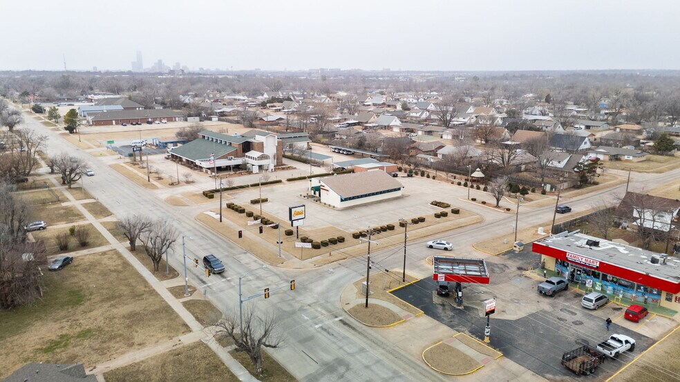 More Photos Of 3731 SE 15th St, Del City General Retail For Sale