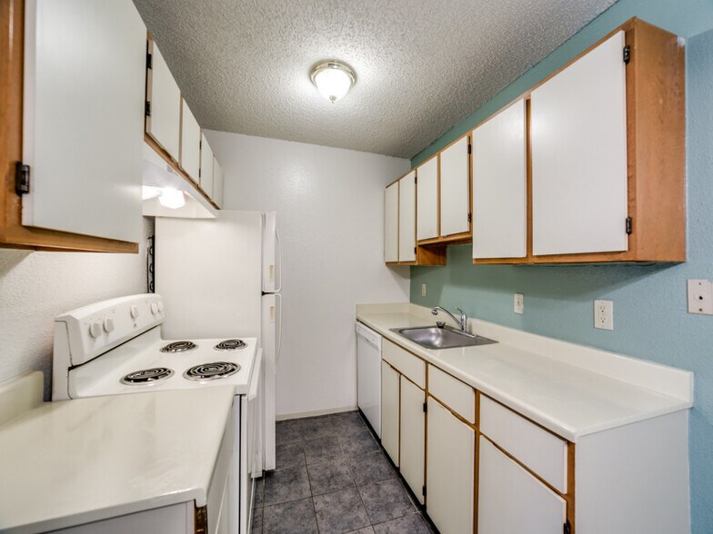 More Photos Of 7737 Skolout St, San Antonio Apartments For Sale