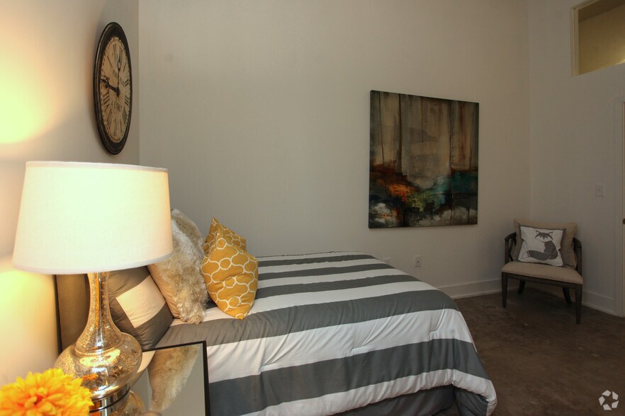 More Photos Of 575 E 4th St, Winston-Salem Apartments For Lease