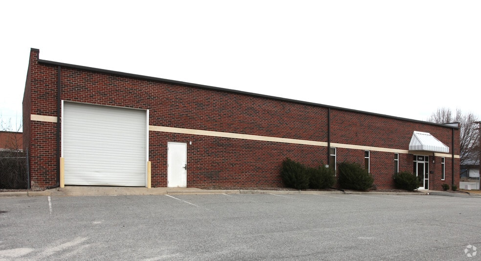 More Photos Of 3018 Thurston Ave, Greensboro Light Distribution For Lease