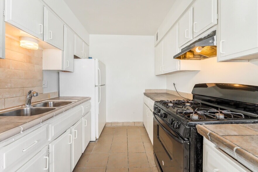 More Photos Of 5104 Pebble Beach Blvd, Las Vegas Apartments For Sale