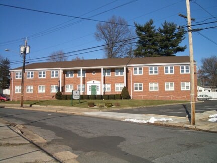 More Photos Of 15 Prospect Ln, Colonia Office For Sale