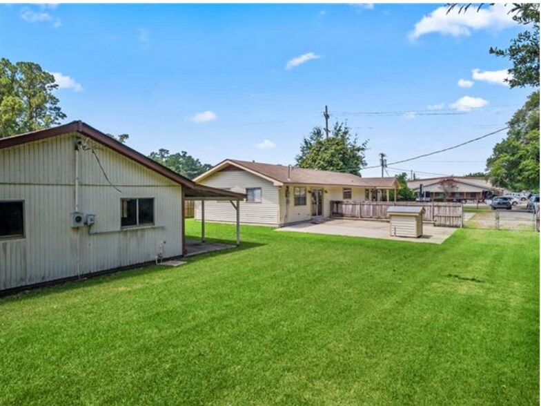 More Photos Of 676 E I 10 Service Rd, Slidell Office For Sale