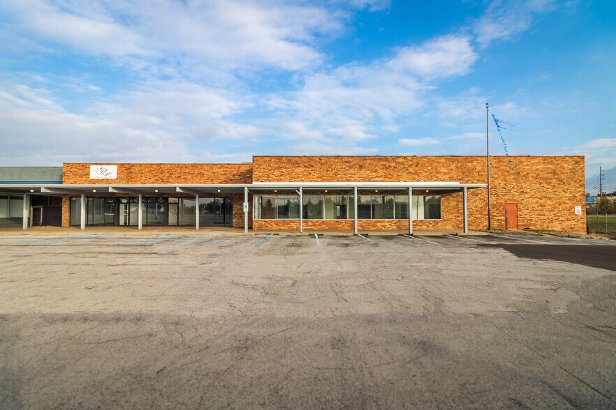 Primary Photo Of 1401 Vaughn Rd, Wood River Storefront For Lease