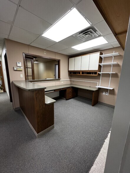 More Photos Of 605 Hillcrest Ave, Owatonna Medical For Lease