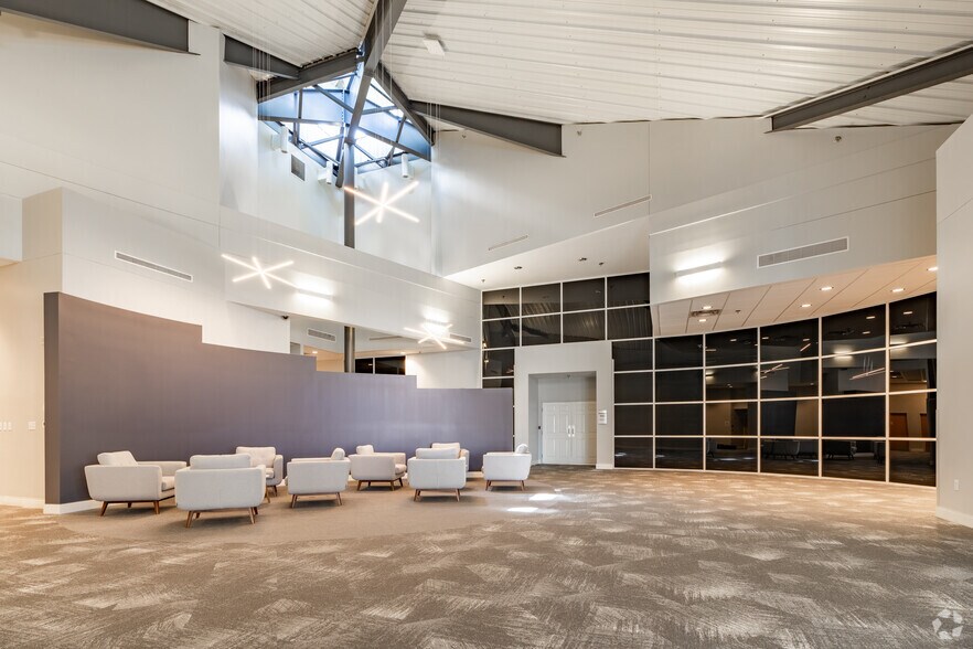 More Photos Of 3839 Forest Hill Irene Rd, Memphis Office For Lease