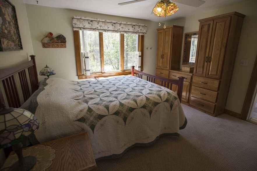 More Photos Of 201 Roses Hill Rd, Richfield Springs Hotel For Sale