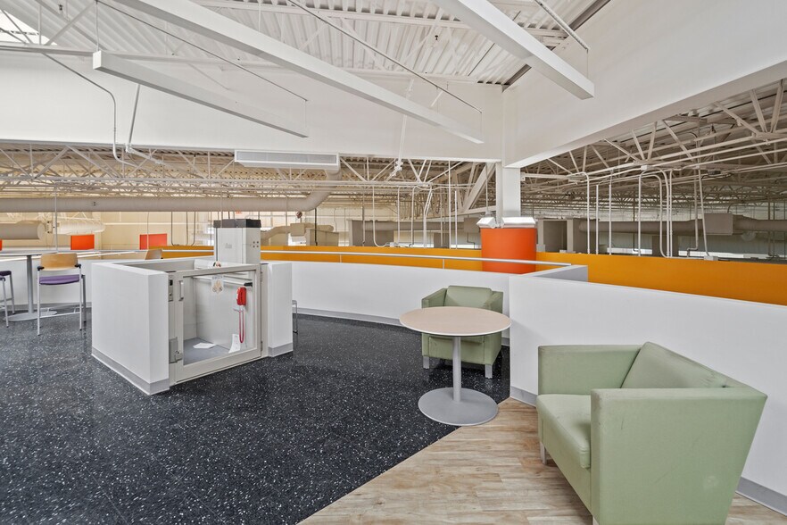 More Photos Of 2701 Alex Lee Blvd, Florence Office For Lease