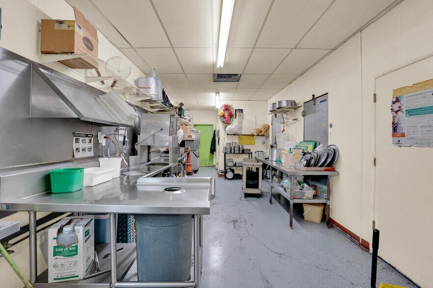 More Photos Of 4525 S Park Ave, Tucson Restaurant For Sale