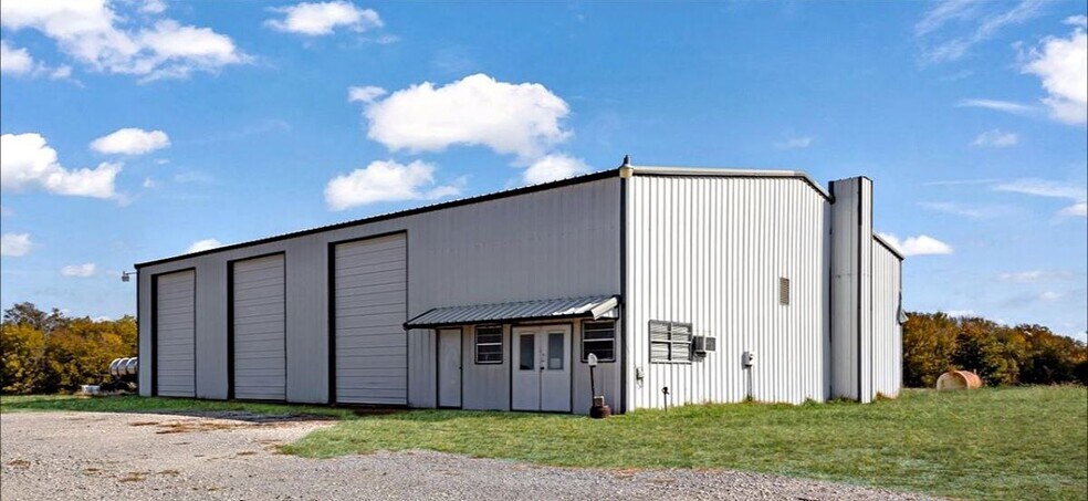 More Photos Of 1150 Platter Cutoff Rd, Calera Flex For Sale