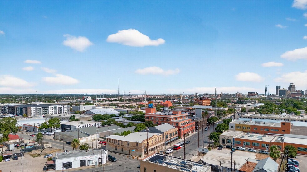 More Photos Of 1425 S Flores St, San Antonio General Retail For Sale